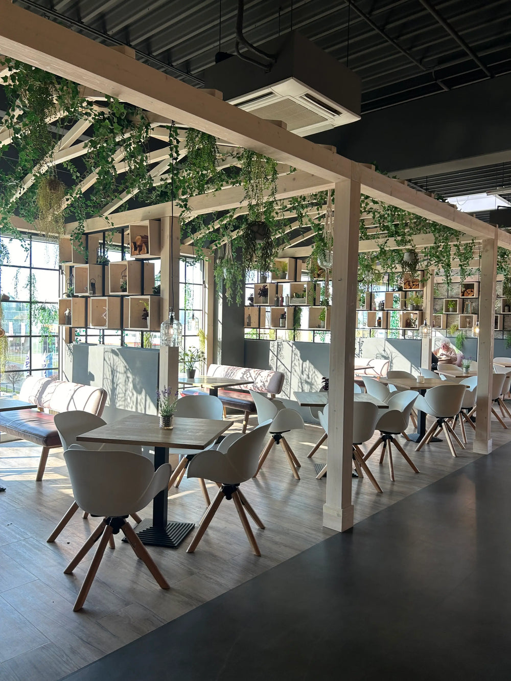 Panorama-Restaurant im Möbelhaus bei Heidenau – Café und Restaurant bei Möbel Graf mit traumhaften Blick über Pirna