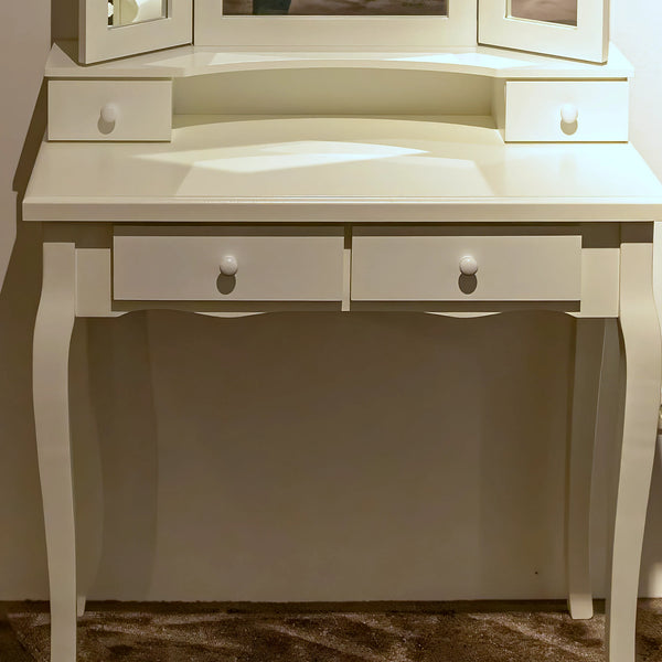 Schminktisch Orion Weiß matt mit dreiteiligem Spiegel und 4 Schubkästen Detailansicht Material und Verarbeitung – Möbel Graf Dresden – Art.-Nr. 660847..