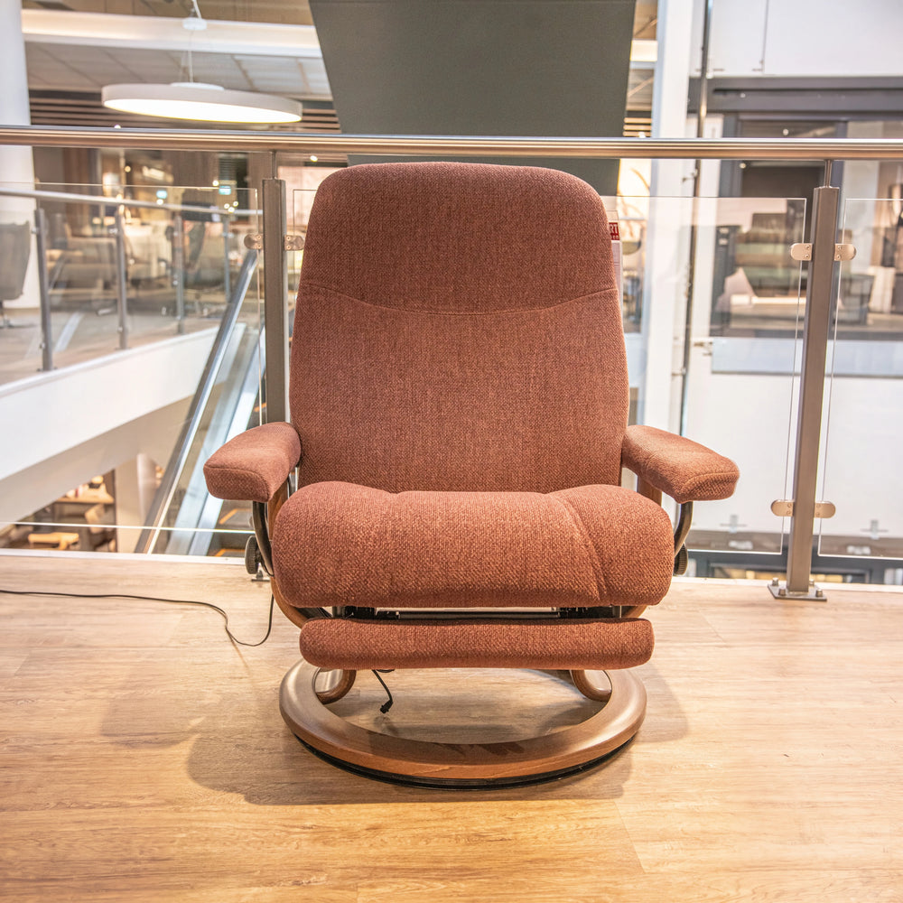 Stressless Komfortsessel Consul L mit Power Leg im Stoff Aster Burgundy auf Classic-Gestell – Abverkauf Möbel Graf Dresden – Art.-Nr. 531006.1.60
